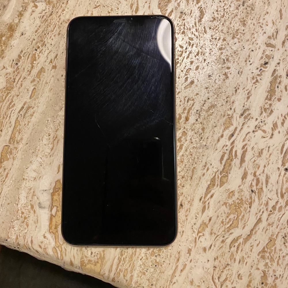 I phone xs max 64gb unlocked